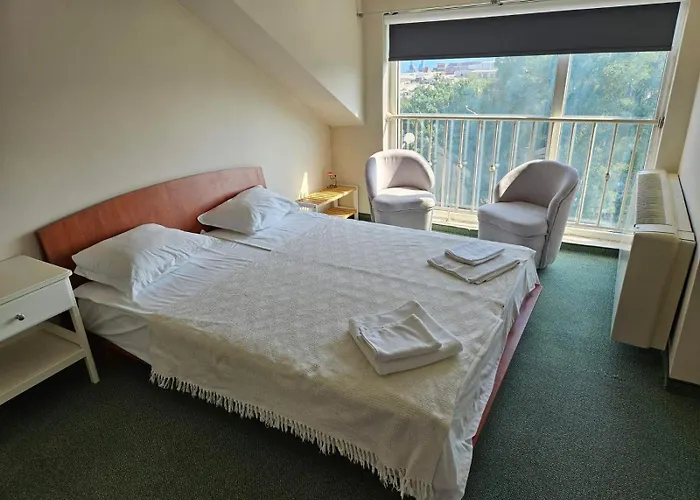 Sezoni South Guest house 2*